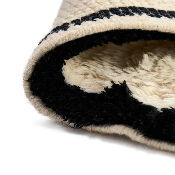 Alfombra bereber de lana pura, hecha a mano, 250x150 cm, fabricada en Marruecos. – Wool (photo 6 of 9)