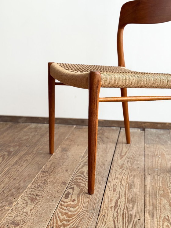 Image 1 of Set van 4 eetkamerstoelen in mid-century stijl van Niels O. Møller voor J.L. Mollers, model 75