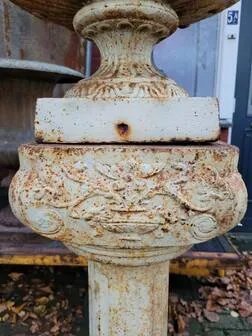2x Vaso per piante in ghisa con manici su colonna romana, Vasi per piante, Ferro, Beige, Vintage (foto 7 di 11)