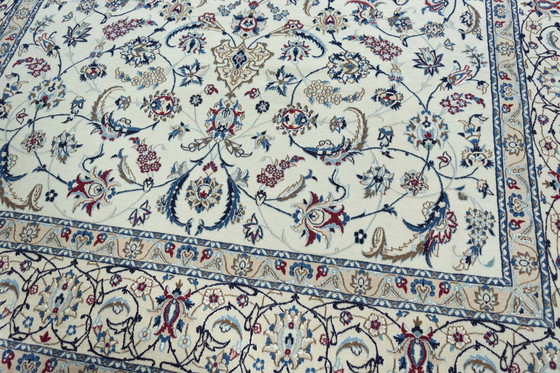 Image 1 of Handgeknoopt Perzisch tapijt Nain 9La 347 x 250 cm