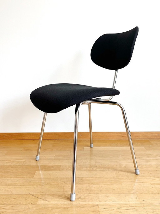 Original Egon Eiermann SE68 Chairs by Wilde + Spieth – Vintage Stackable Dining Chairs, Black Polster Mid Century German Design