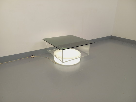 Image 1 of Square illuminated vintage Italian coffee table in glass and Plexiglas in the Space Age style of the '70s