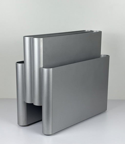 Kartell design magazine holder Giotto Stoppino metallic gray