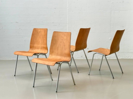 Set van 4 stapelbare stoelen van IGH Herisau, Zwitserland, jaren 70.