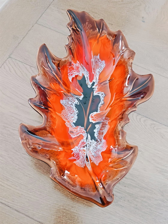 Image 1 of Bol Vallauris 28 cm à motif de feuille signé