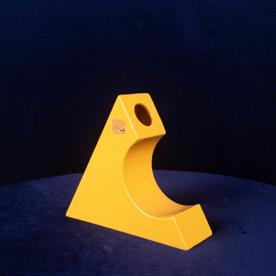 Vaso Scultoreo Italiano Giallo in Ceramica Smaltata Space Age, Anni '70 – Vasi (photo 16 of 21)