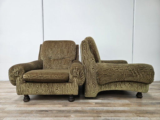 Een paar Italiaanse fauteuils uit de jaren 70.