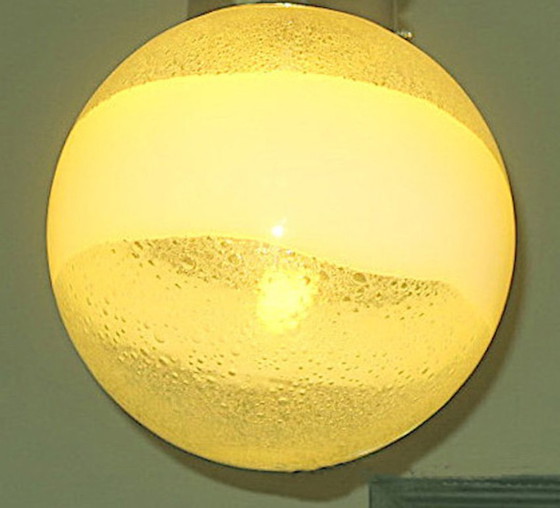 Image 1 of Murano Mazzega Globe hanglamp met een opvallende werveling, jaren 60
