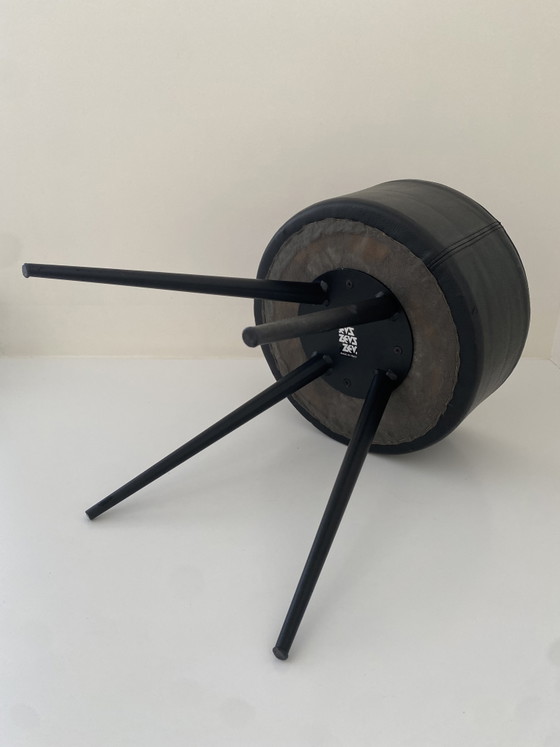 Image 1 of Sgabello vintage di design italiano – ZEUS Milano – Pelle nera e metallo