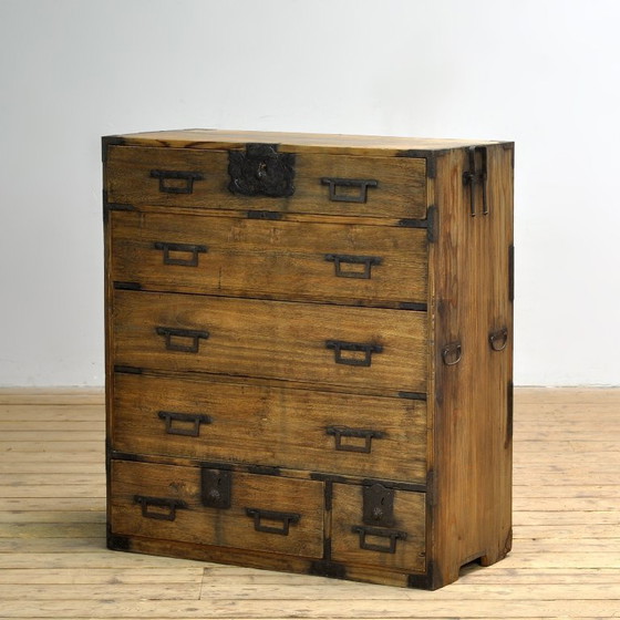 Image 1 of Commode japonaise Tansu, vers 1870
