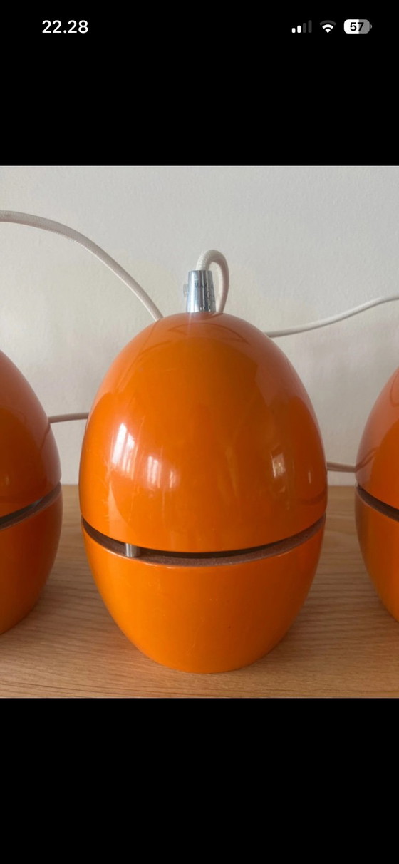 Set of 4 Vintage Space Age "Egg" Pendant Lamps – 1970s Pop Art Design – Metal (photo 9 of 11)