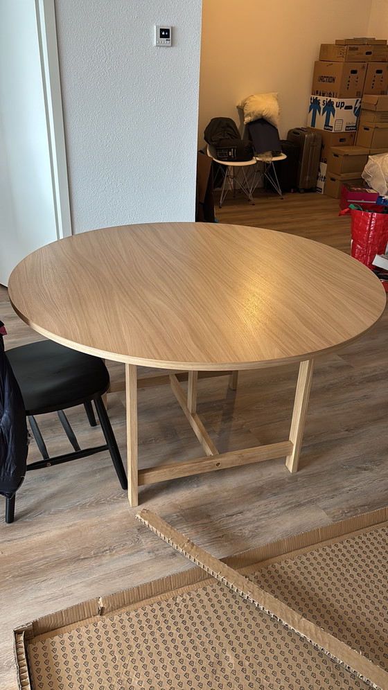 Moebe CPH - Round Dining Table Ø130cm - Oak – Wood (photo 5 of 5)