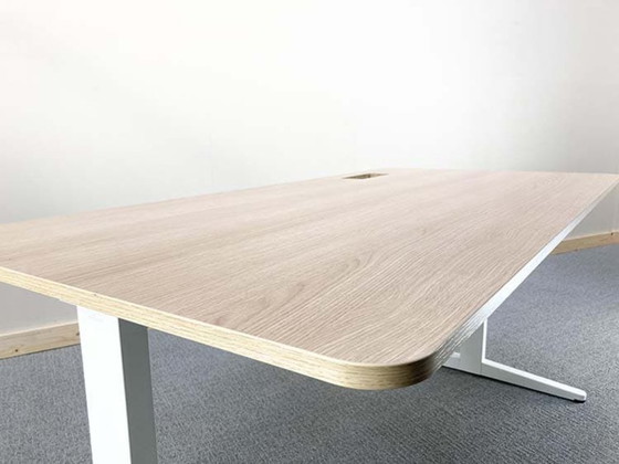 Image 1 of Scrivania Ahrend