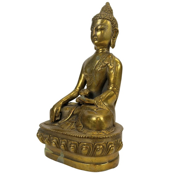 Gilded Bronze Buddha Statue – Bhumisparsha Mudra – Symbol for Grounding, Strength, and Enlightenment (photo 8 of 11)