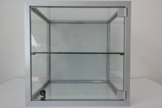 Image 1 of Vitrines et présentoirs conçus et fabriqués en Italie. Marzorati Ronchetti.