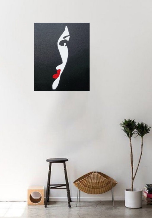 2LUSS'ART, peintre français vous propose : "Profil en carmin", un beau tableau simple et moderne. Peinture acrylique, format 12F