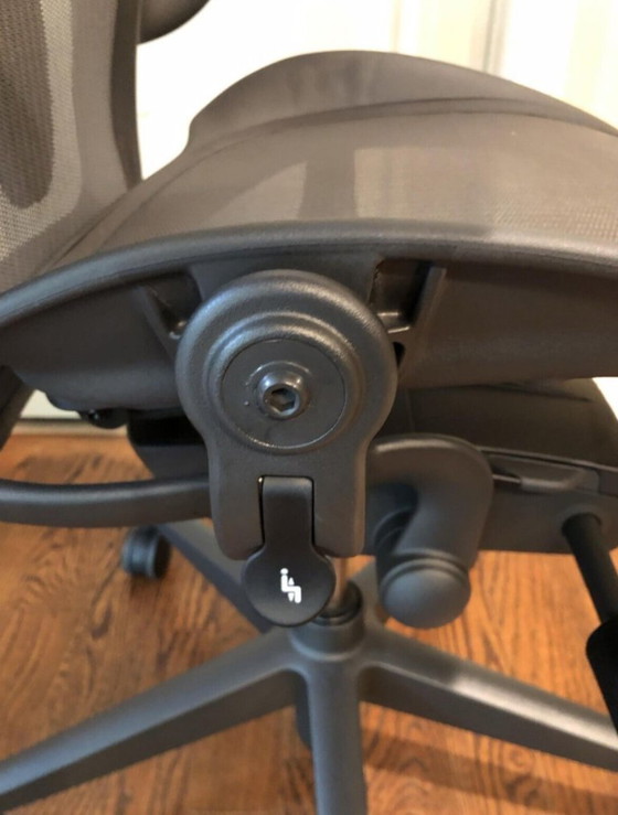 Image 1 of Herman Miller Aeron Bureaustoel Maat B