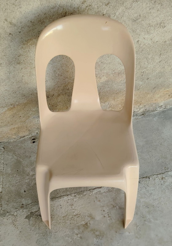 Sedia di design monoblocco di Henry Massonnet per Stamp - anni '80 – Sedie da pranzo, Plastica (photo 5 of 10)