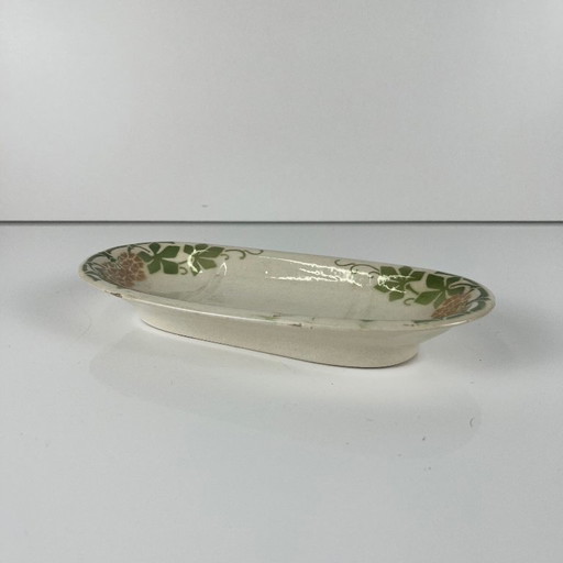 KG Lunéville Seifenschale, Modell „Phlox“, florale Verzierung, Mitte des 20. Jahrhunderts.