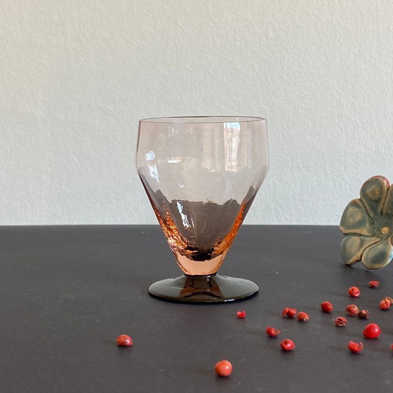 Image 1 of 6 rosa Art-Deco-Wein- oder Wassergläser mit schwarzem Stiel