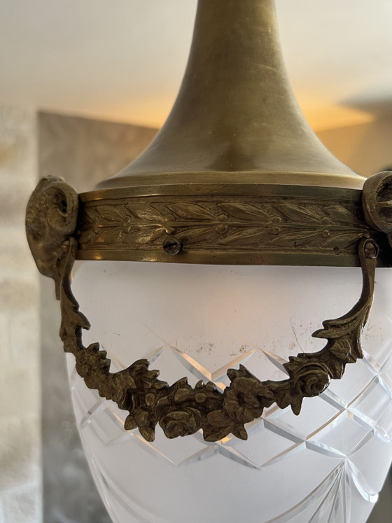 Image 1 of Lanterna da ingresso in stile Luigi XVI in ottone e bronzo con globo in cristallo tagliato