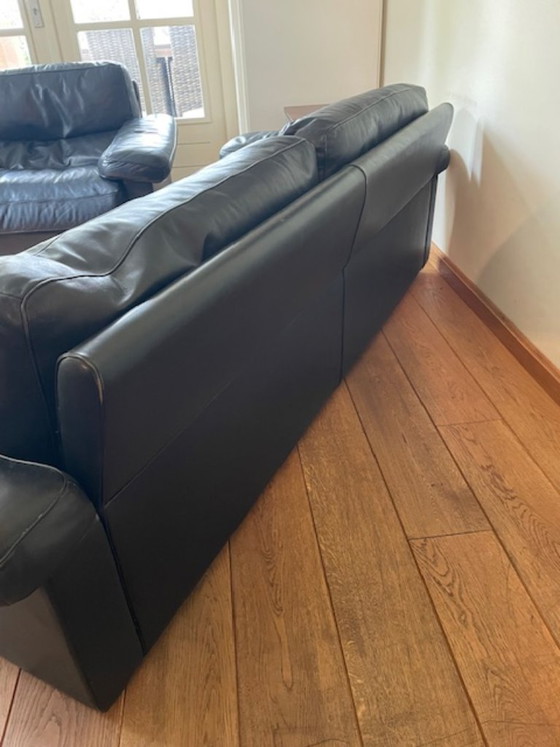 Image 1 of Potrona Frau Sofa aus schwarzem Leder mit Sessel