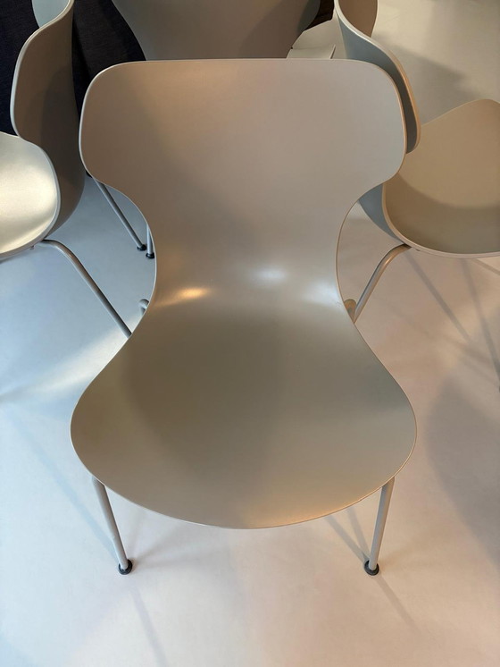 Image 1 of 4 sedie a farfalla Papillo Shell Naoto Fukosawa