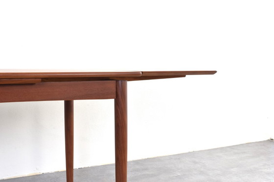 Image 1 of Table de salle à manger extensible en teck danois, style milieu du XXe siècle, années 1960.