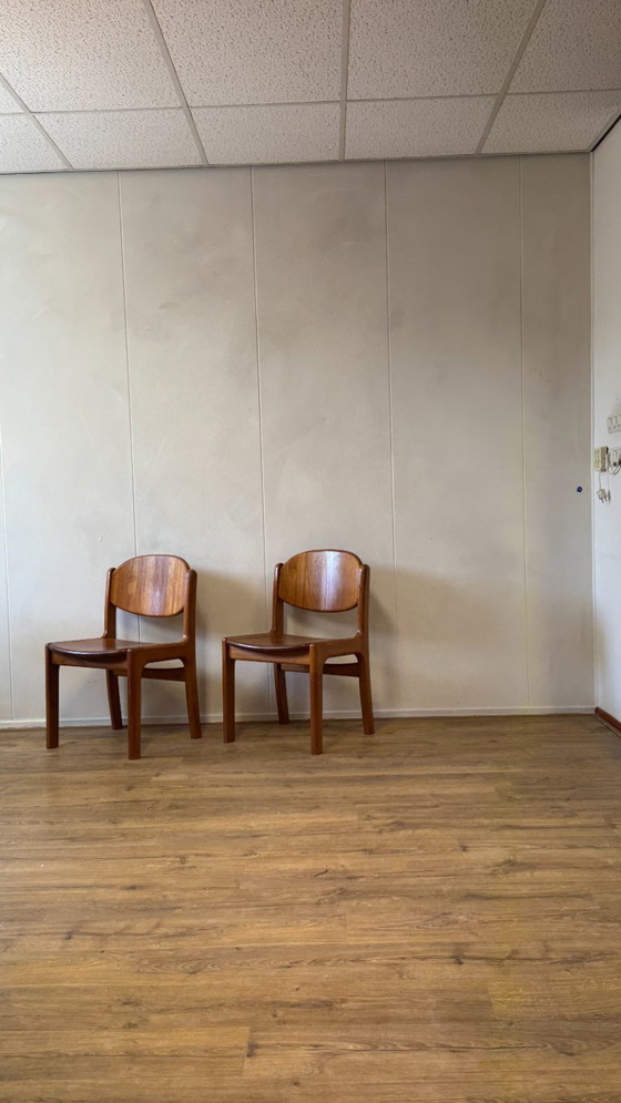 Image 1 of Rare ensemble de 6 chaises Glostrup en teck du milieu du siècle