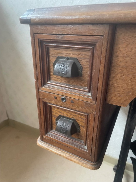 Image 1 of Art Nouveau naaimachine