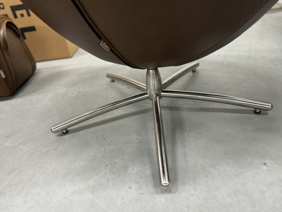 Image 1 of Sillón suave con puf de ginebra Label Vandenberg Hidde Bovino marrón oscuro