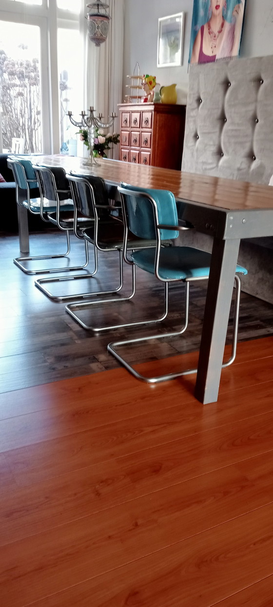 Image 1 of 4 Gispen eetkamerstoelen 