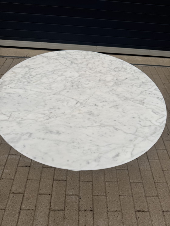 Original Knoll Tulip Round Dining Table 120cm Arabescato Matte In MINT CONDITION!! Eero Saarinen – Marble (photo 9 of 14)