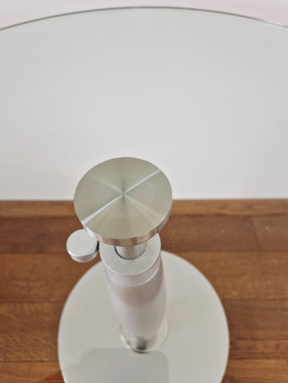 Image 1 of Table d'appoint réglable en hauteur