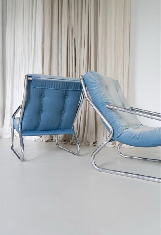 Image 1 of Chaises vintage à armature tubulaire recouvertes d'un tissu en jean