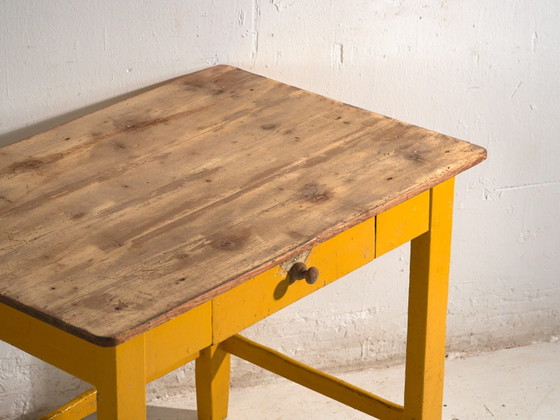 Antiker bemalter Küchentisch aus Kiefernholz – Mitteleuropa, ca. 1920 – Esstische, Iron, Rustic (photo 14 of 40)
