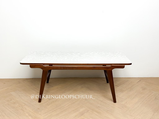 Tavolino da caffè vintage di metà secolo con piano in formica reversibile, impiallacciatura in teak