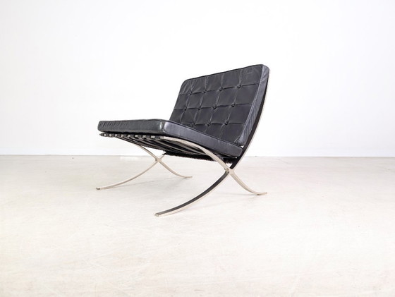 Image 1 of Poltrona Knoll International Barcelona di Mies van der Rohe, pelle nera