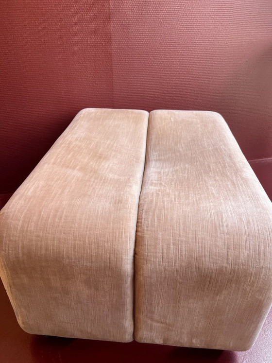 B&B Italia - Afra Scarpa, Tobia Scarpa - Ottomano Modello Coronado – Poggiapiedi e pouf, Plastica, Tessile (photo 4 of 8)