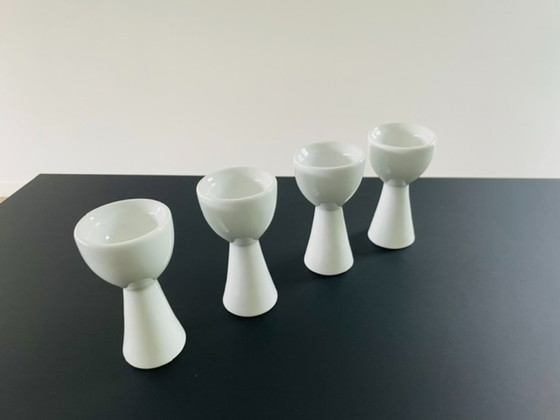 Image 1 of Set van 4 handgemaakte keramieken eierdopjes wit glazuur
