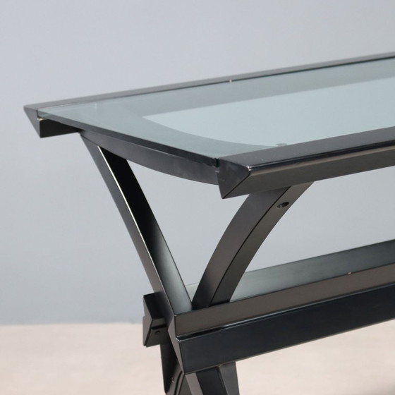 Image 1 of Bureau met glazen blad uit de jaren 80/90.