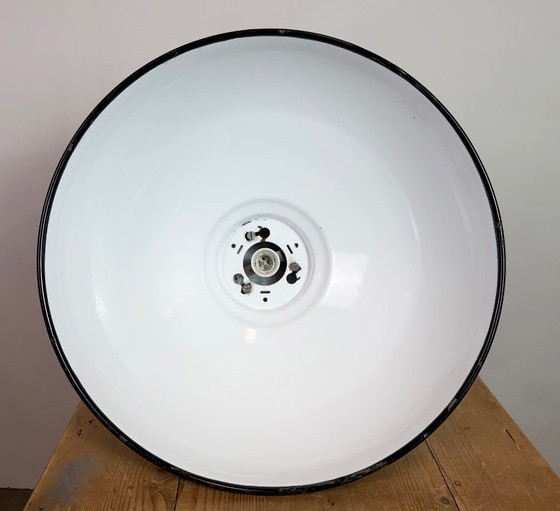 Image 1 of Grote industriële hanglamp van zwart emaille van Philips, jaren 60.