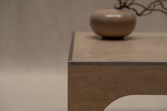 Image 1 of Set architettonico di tavolini in travertino, dopo Willy Ballez