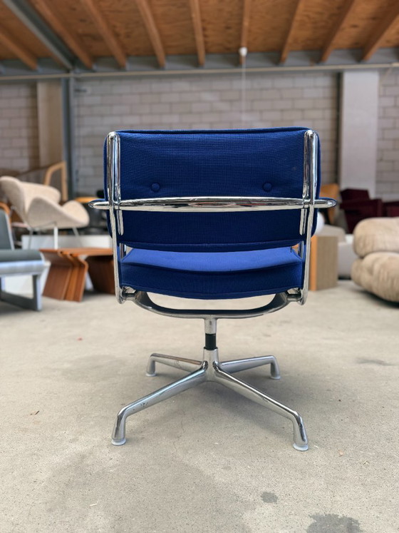 Sedia intermedia Herman Miller ES102 di Charles & Ray Eames (disponibilità: 6) – Poltrone, Chrome, Textile (photo 8 of 17)
