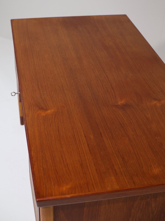 Image 1 of Vrijstaand bureau Deens teak vintage 1960s