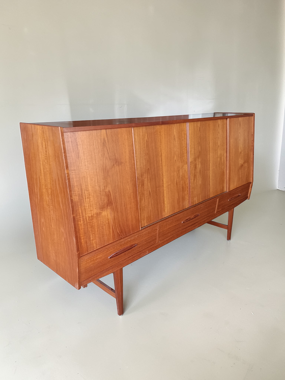 Image 1 of Deens vintage dressoir 