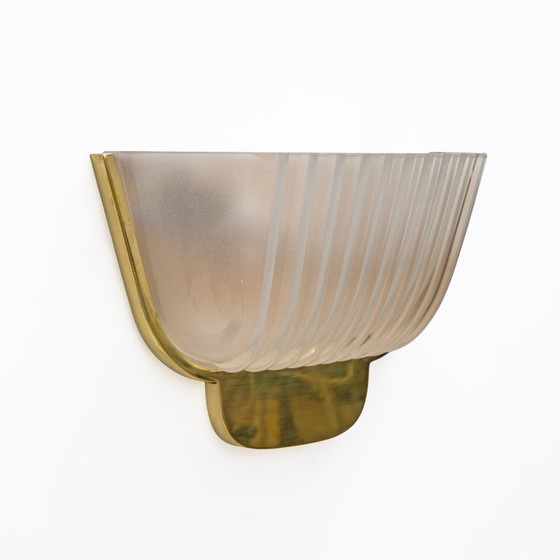 Image 1 of Een paar art-deco wandlampen van Muranoglas, toegeschreven aan Archimede Seguso, jaren 1940.