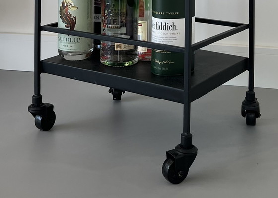 Image 1 of Moderne zwarte vintage drinks trolley - zo goed als nieuw!
