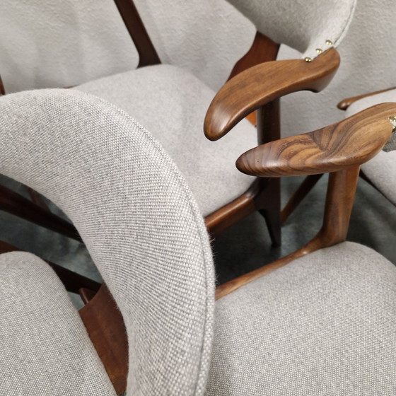 Image 1 of 6 Kuhhornstühle, neu bezogen von Awa Louis van Teeffelen