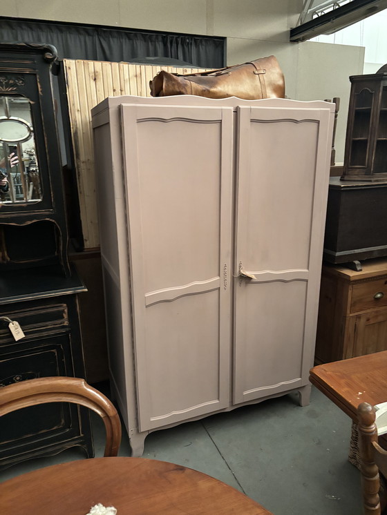 Image 1 of Brocante kledingkast